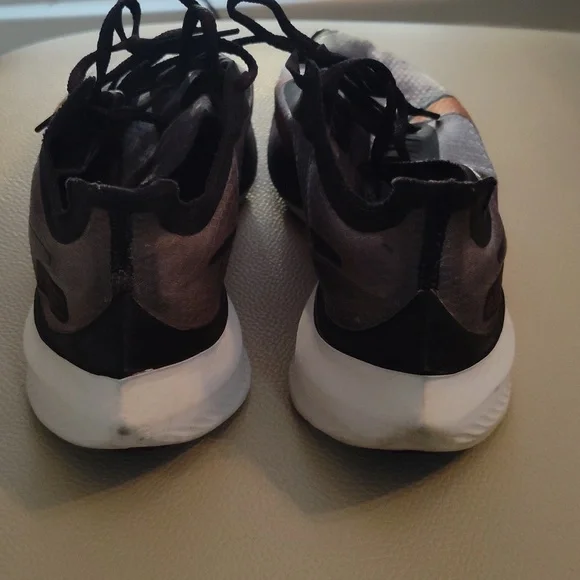 Nike Running shoes Size 9 - Picture 3 of 5
